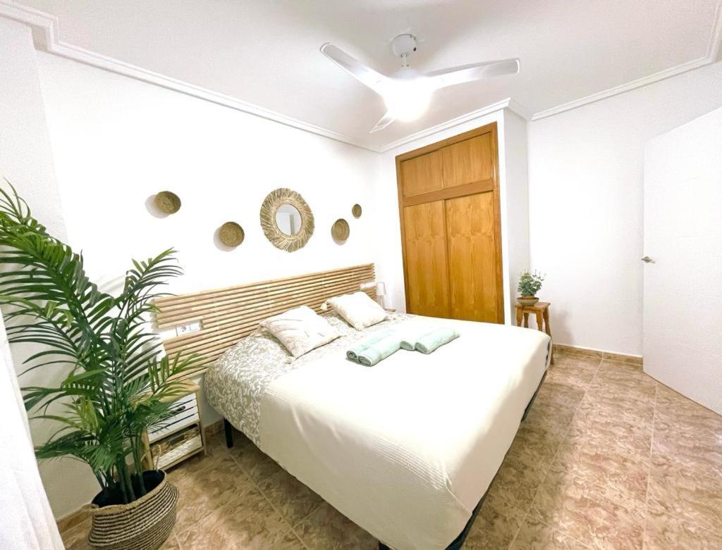 Apartamento Azzurro Lejlighed Torrevieja Eksteriør billede