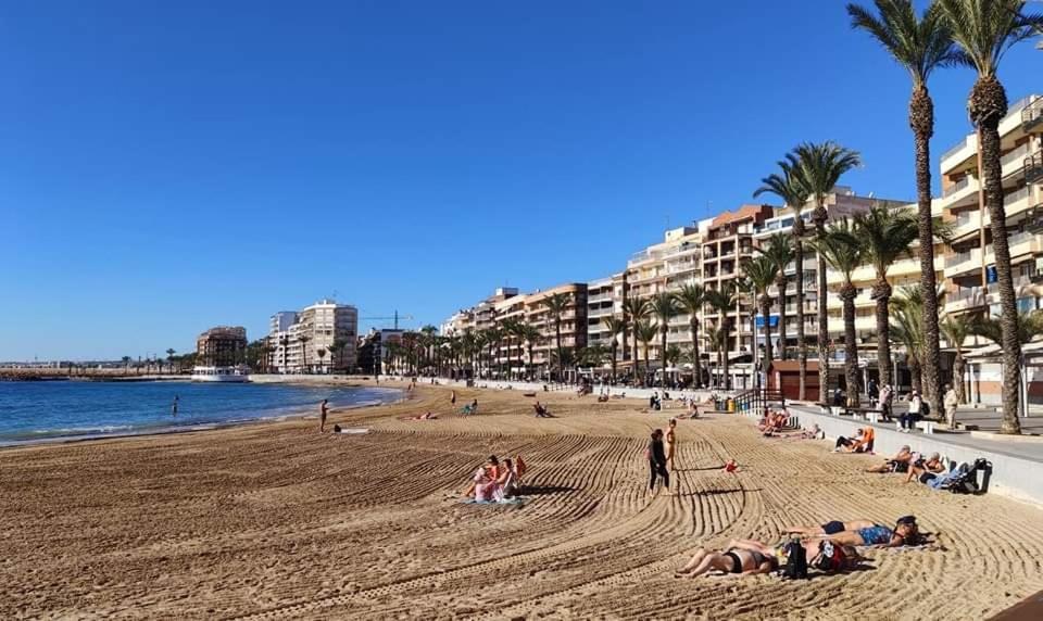 Apartamento Azzurro Lejlighed Torrevieja Eksteriør billede